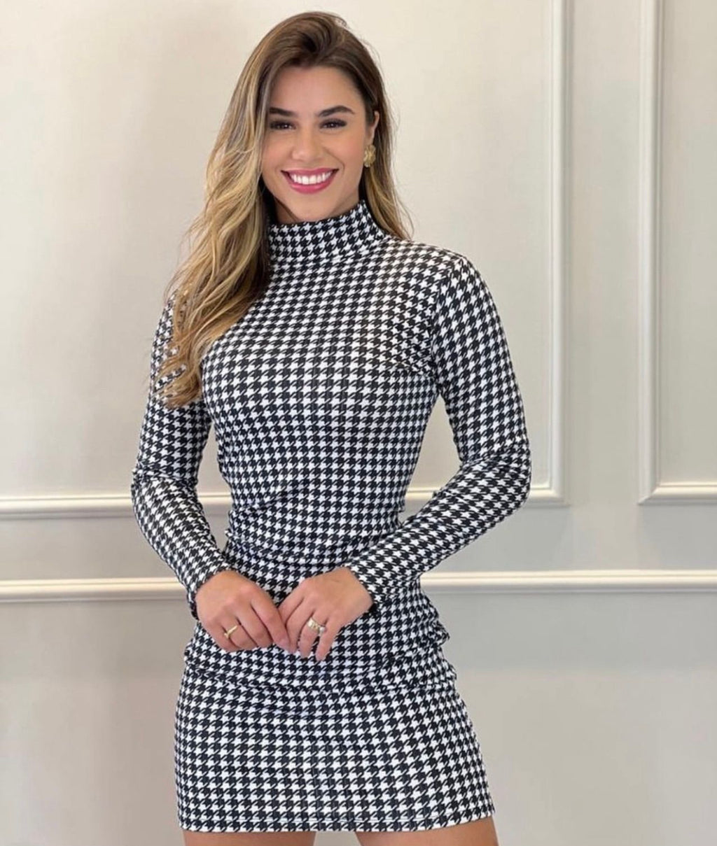 Vestido Preto e Branco