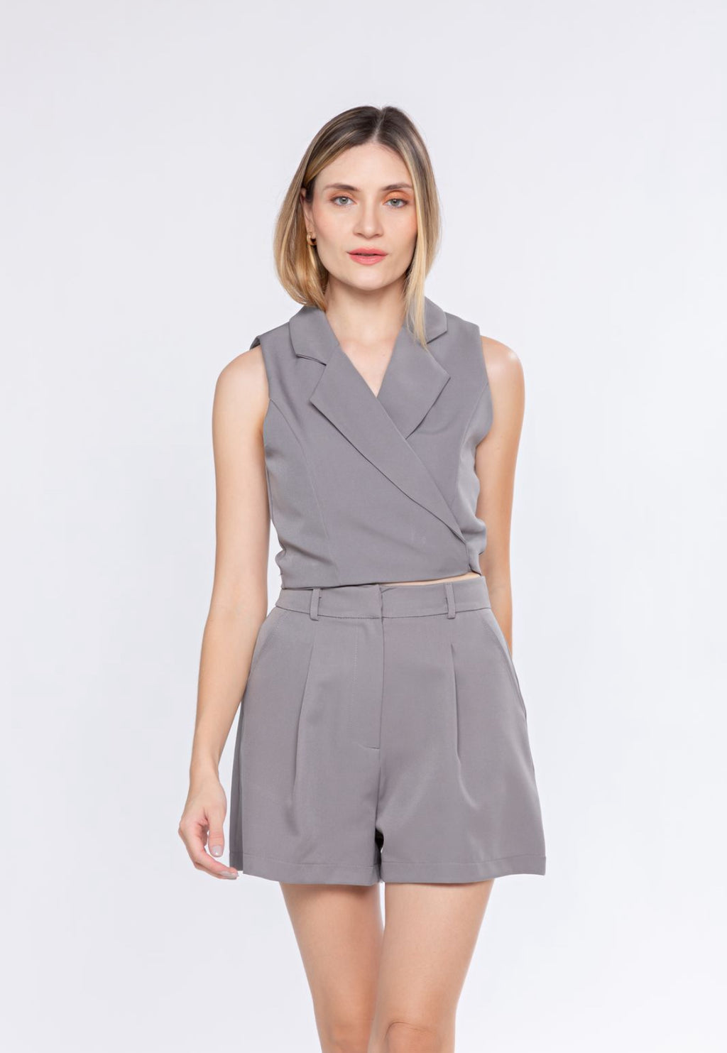Conjunto de Ryca alfaiataria(shorts + blusa)