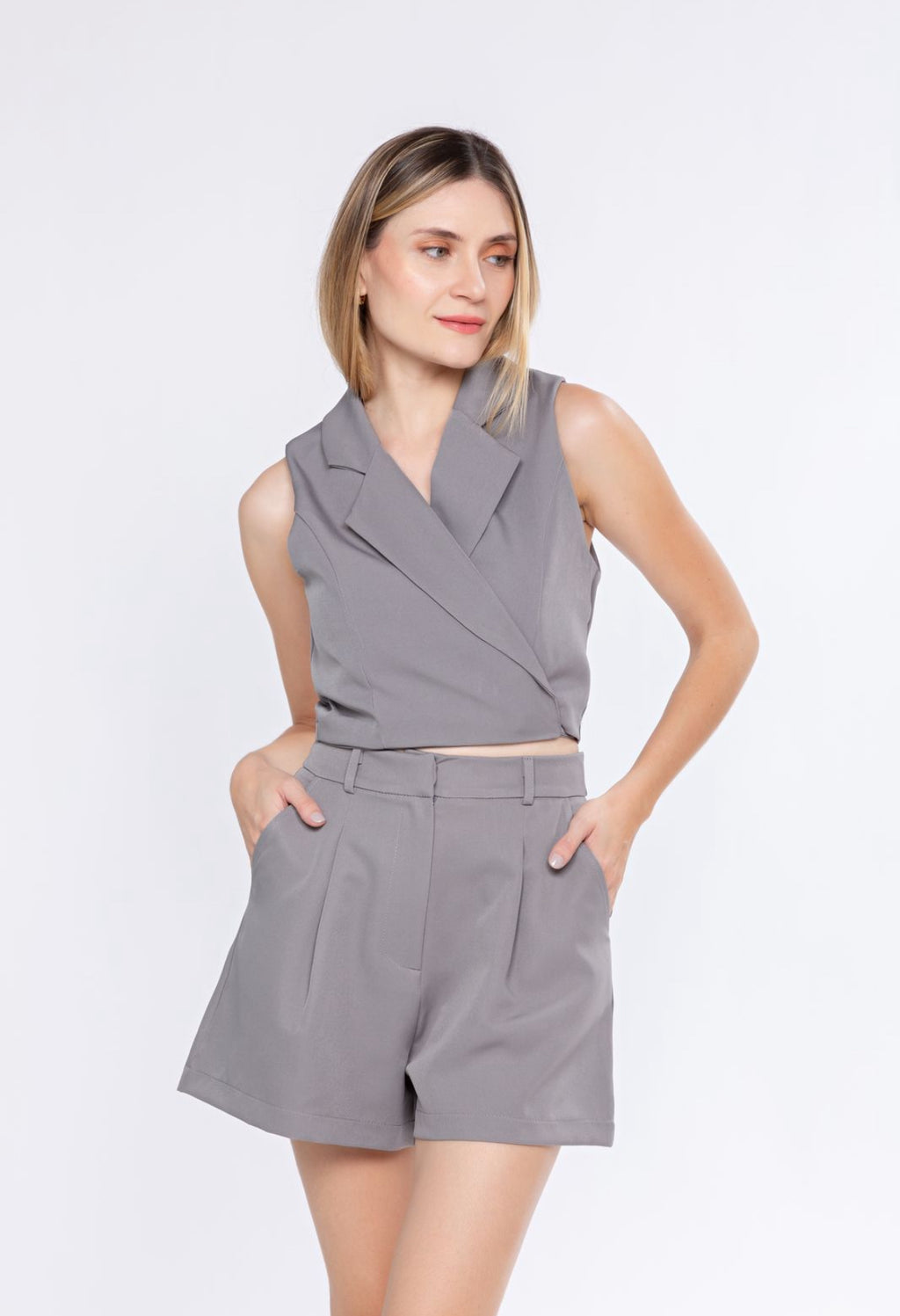 Conjunto de Ryca alfaiataria(shorts + blusa)