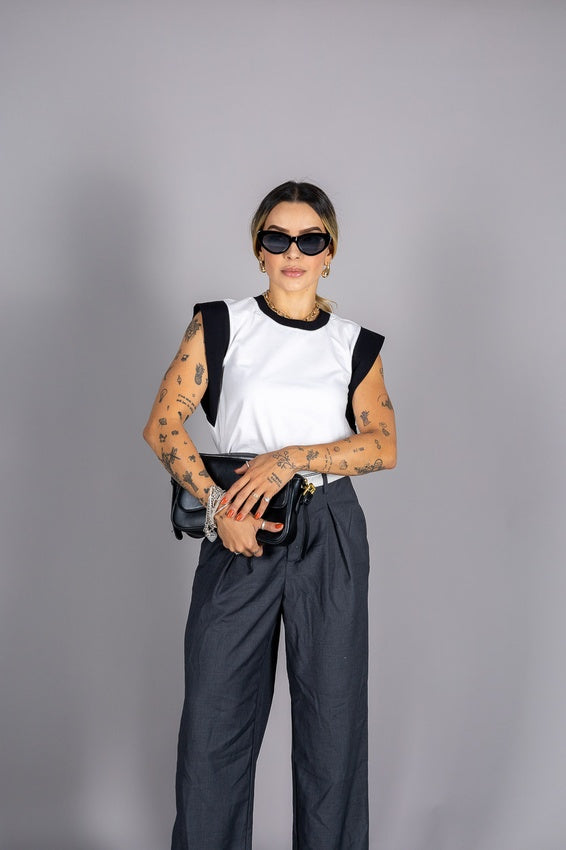 Muscle Tee Bicolor Off Com Preto
