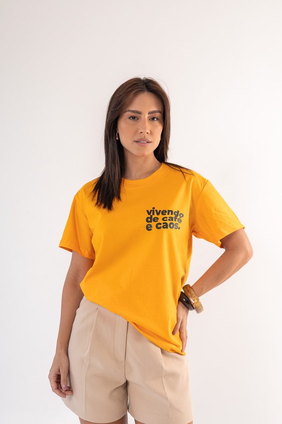 Tshirt MAX -  Vivendo de café e caos