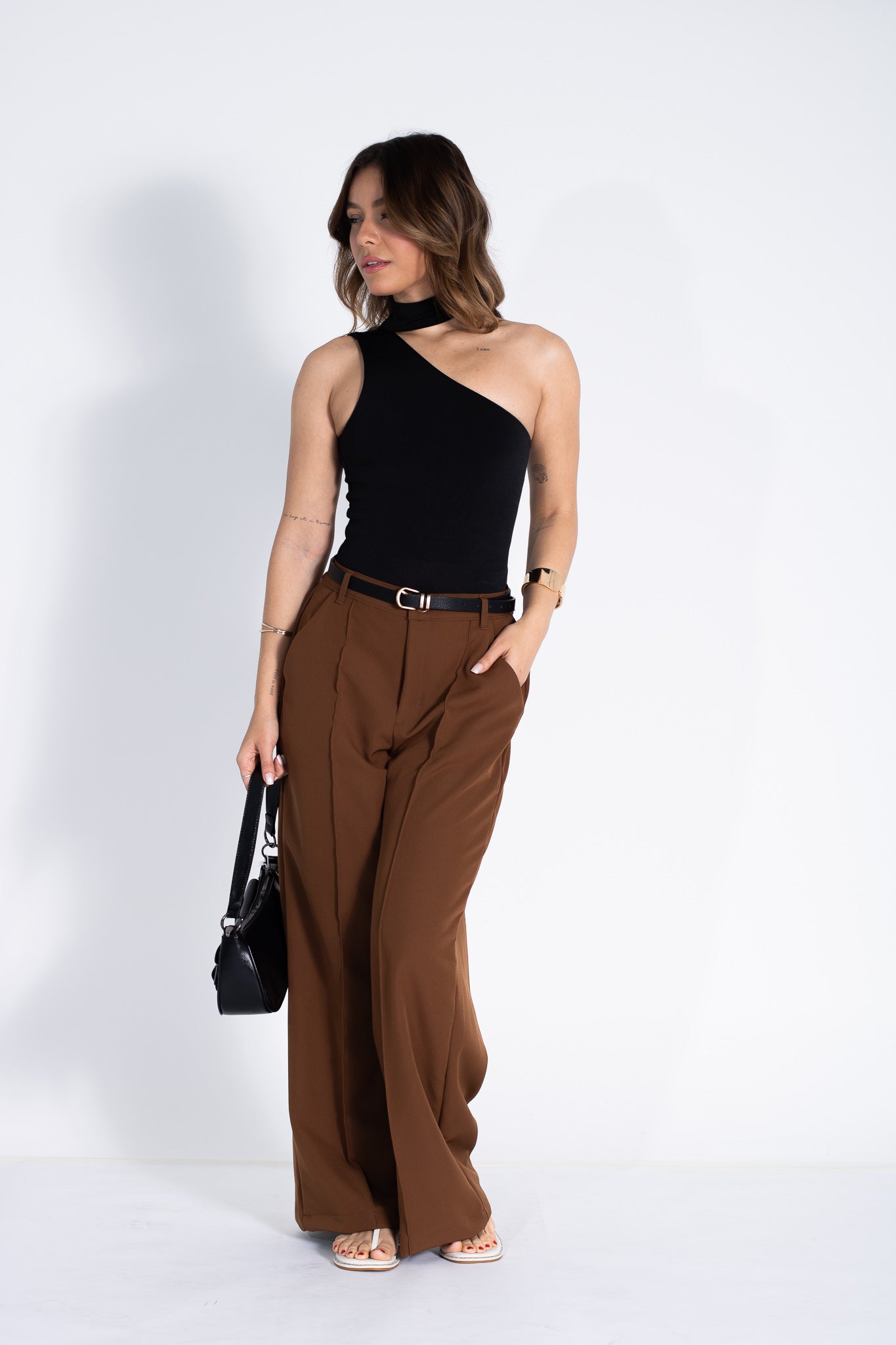 Body assimétrico elegância