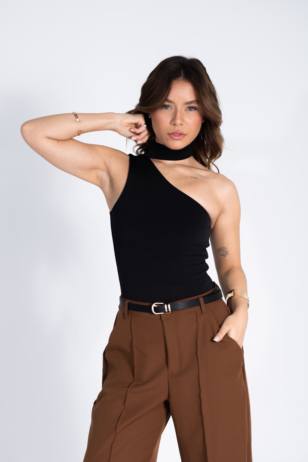 Body assimétrico elegância
