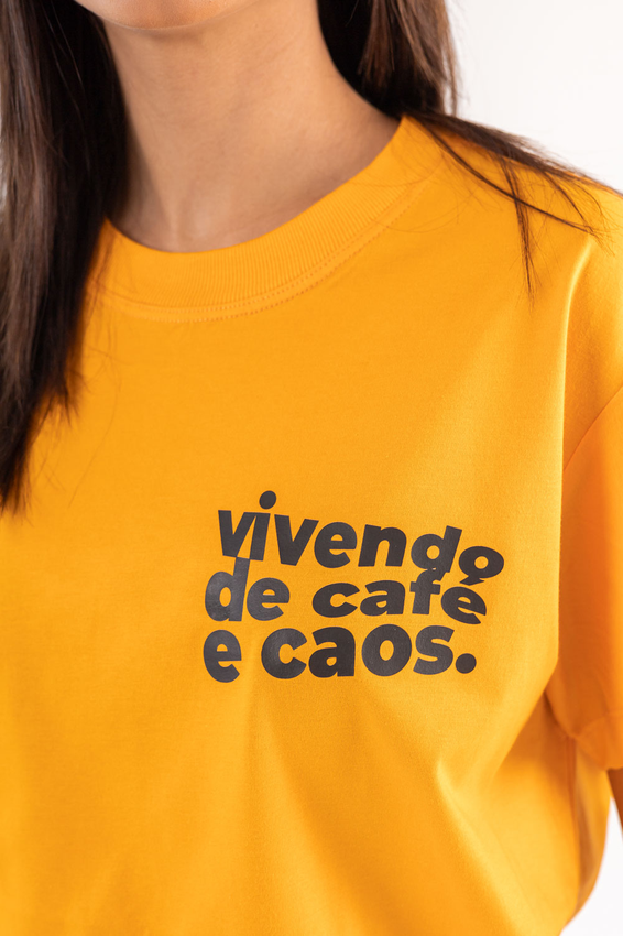Tshirt MAX -  Vivendo de café e caos